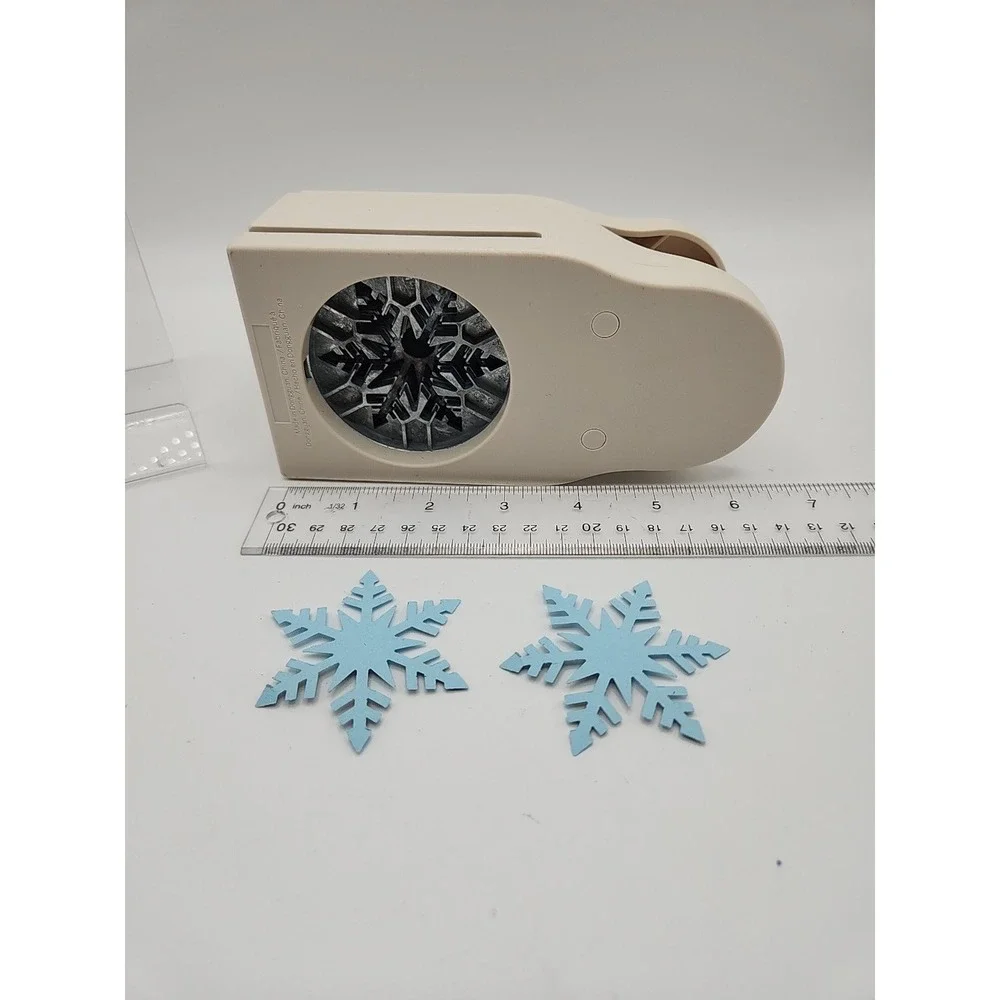 Martha Stewart Extra Large PunchFancy Snowflake, 2.5in